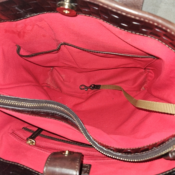 Dooney and Bourke - Picture 4 of 6